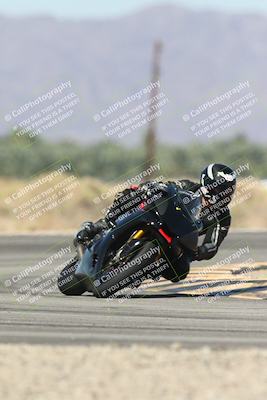 media/Oct-13-2025-Moto Forza (Mon) [[a66d839500]]/3-B Group/Session 3 (Turn 16)/